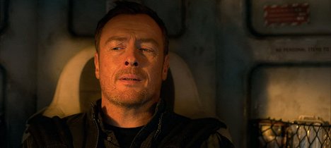 Toby Stephens - Lost in Space - Shell Game - Photos