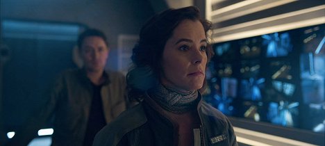 Parker Posey - Lost in Space - Shell Game - Photos