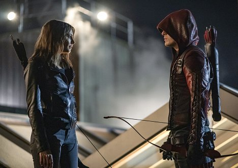 Willa Holland, Colton Haynes - Arrow - Desvanecimiento - De la película