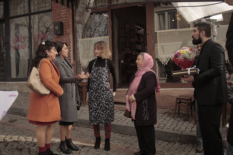 Ece Çeşmioğlu - Tutunamayanlar - Episode 2 - Dreharbeiten