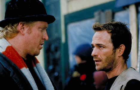 Jake Busey, Luke Perry - Jeremiah - The Bag - Do filme