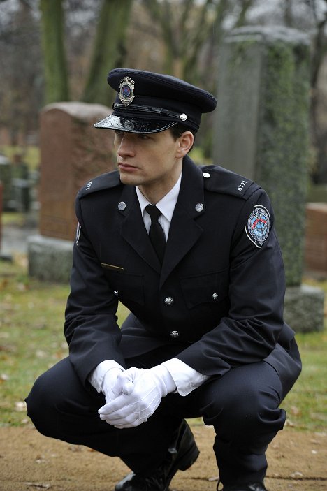 Gregory Smith - Rookie Blue - Cold Comforts - Van film