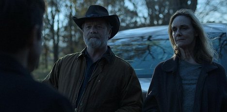 Peter Mullan, Lisa Emery - Ozark - The Precious Blood of Jesus - Photos