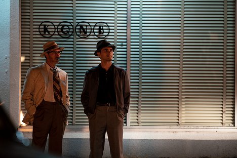 Aidan Gillen, Michael Malarkey - Project Blue Book - The Roswell Incident - Part II - Photos