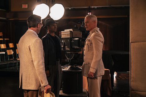 Michael Malarkey, Neal McDonough - Project Blue Book - The Roswell Incident - Part II - Z filmu