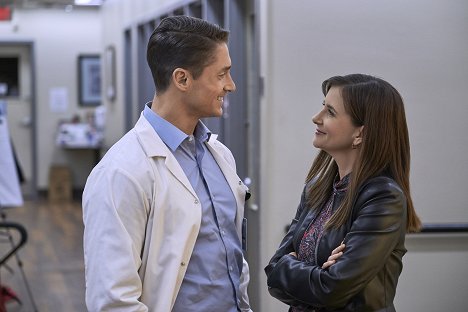 Matthew MacCaull, Kellie Martin - Zagadki Hailey Dean: Śmierć na posterunku - Z filmu