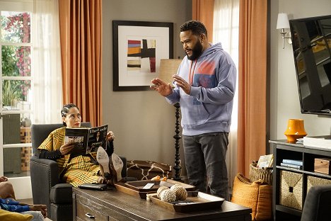 Tracee Ellis Ross, Anthony Anderson - Black-ish - Adventure to Ventura - Photos