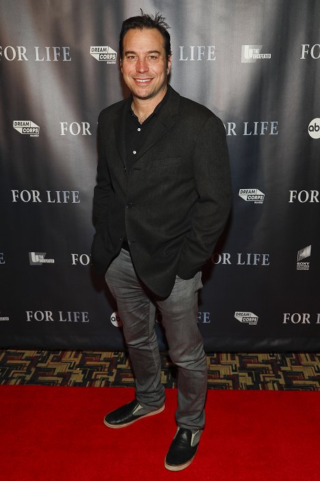 Talent and executive producers from ABC’s new drama “For Life” attended a screening event and panel discussion in collaboration with ESPN’s “The Undefeated” at the Landmark E Street Theater. - Hank Steinberg - For Life - Z imprez