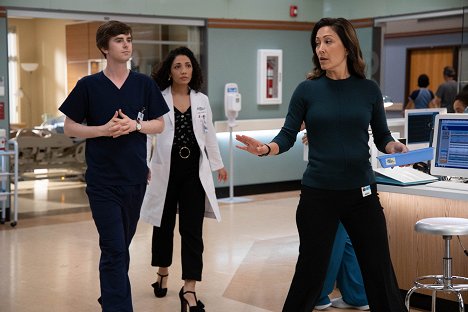 Freddie Highmore, Jasika Nicole, Christina Chang - The Good Doctor - Mutationen - Filmfotos