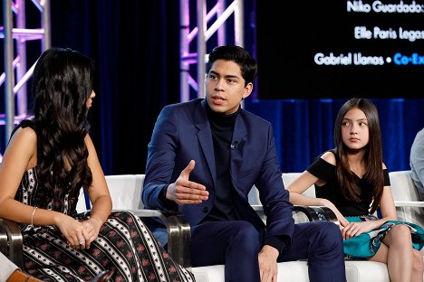 “Party of Five” Session – The cast and executive producers of Freeforms “Party of Five” addressed the press at the 2020 TCA Winter Press Tour, at The Langham Huntington, in Pasadena, California - Niko Guardado, Elle Paris Legaspi - Party of Five - Événements