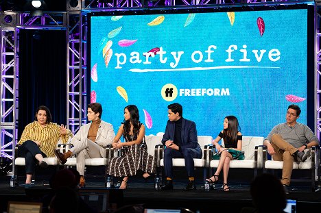 “Party of Five” Session – The cast and executive producers of Freeforms “Party of Five” addressed the press at the 2020 TCA Winter Press Tour, at The Langham Huntington, in Pasadena, California - Amy Lippman, Brandon Larracuente, Emily Tosta, Niko Guardado, Elle Paris Legaspi, Gabriel Llanas - Party of Five - Evenementen