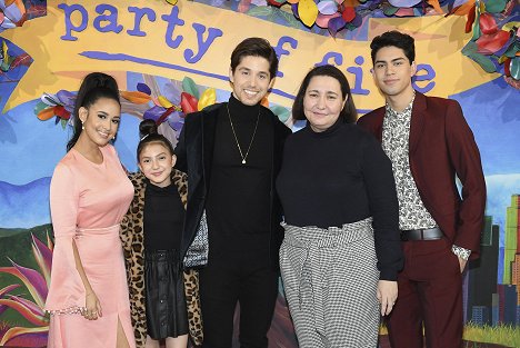 The cast of “Party of Five” celebrated the premiere in New York City. - Emily Tosta, Elle Paris Legaspi, Brandon Larracuente, Amy Lippman, Niko Guardado - Party of Five - Z imprez