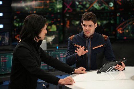 Jesse Rath, Jeremy Jordan - Supergirl - Back from the Future: Part Two - Photos
