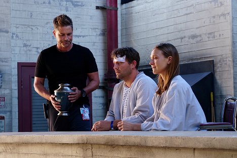 Rob Lowe, Matt Lowe, Sarah Sokolovic - Code Black - Better Angels - Z filmu