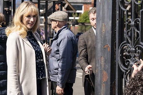 Lucy Punch - Motherland - No Mum Left Behind - Photos