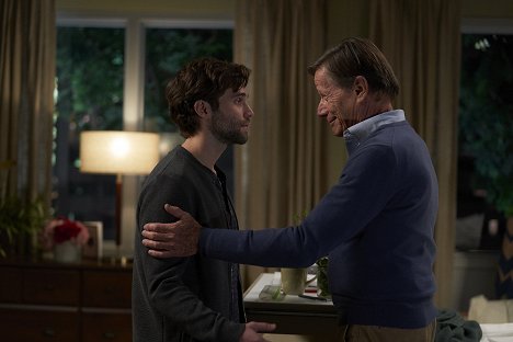 Jake Borelli, Peter Strauss - Grey's Anatomy - Die jungen Ärzte - Das letzte Abendmahl - Filmfotos