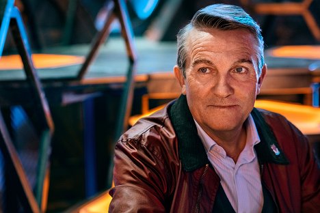 Bradley Walsh - Doctor Who - Spyfall, Part 2 - Promo