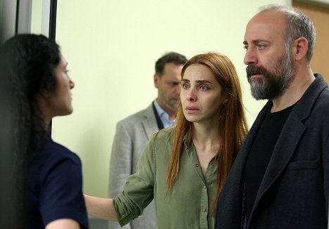 Nur Fettahoğlu, Halit Ergenç - Babil - Episode 2 - Kuvat elokuvasta