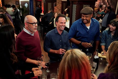 Rob Corddry, Walton Goggins, Omar Benson Miller - The Unicorn - Three Men Out - Photos