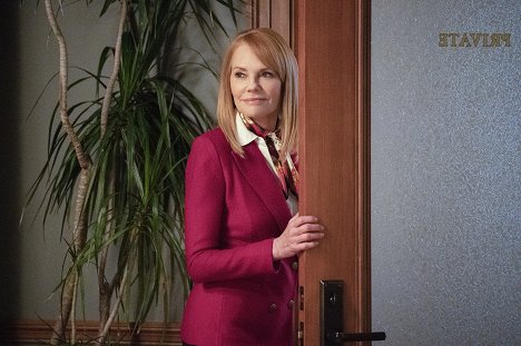Marg Helgenberger - All Rise - Prelude to a Fish - Van film