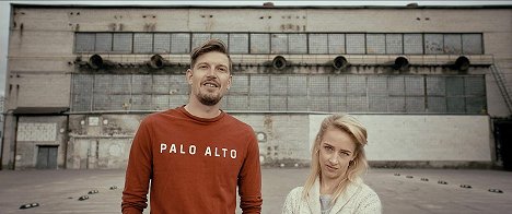 Henrik Kalmet, Liisa Pulk - Ükssarvik - De la película