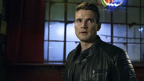 Alex Russell - S.W.A.T. - Bad Cop - Photos