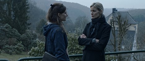 Pia Sarpeiu, Ines Marie Westernströer - Mitose - Van film