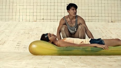 Ratnamon Ratchiratham, Theeradej Wongpuapan - The Pool - Film