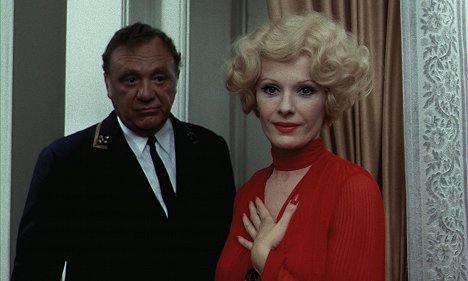 Paul Esser, Delphine Seyrig - Escravas do Desejo - Do filme