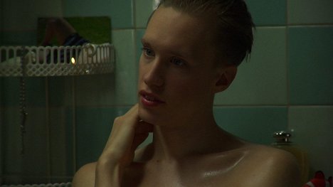 Ester Martin Bergsmark - She Male Snails - Van film