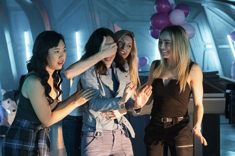 Ramona Young, Courtney Ford, Jes Macallan, Caity Lotz - Legends of Tomorrow - Romeo V Juliet: Dawn of Justness - Photos