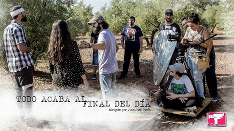 Enrique Selfa, Juan José Patón, Alberto Martínez - Todo acaba al final del día - Lobby Cards