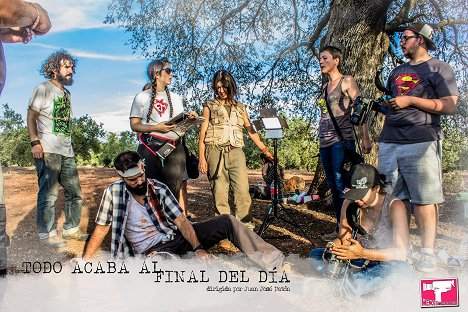 Juan José Patón, Enrique Selfa, Nubia Bare - Todo acaba al final del día - Fotocromos