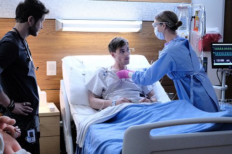 Matt Czuchry, Andy Ridings - Atlanta Medical - Familienbande - Filmfotos