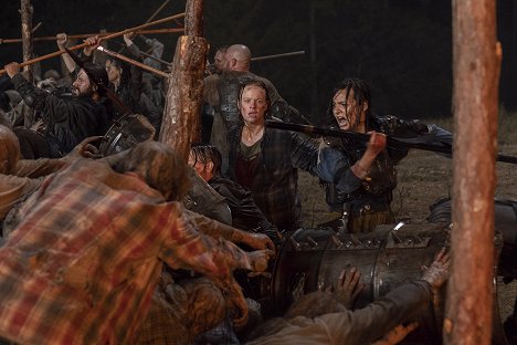 Thora Birch, Cassady McClincy - The Walking Dead - Csata csillag - Filmfotók