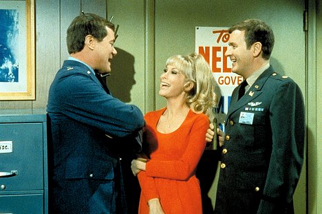 Larry Hagman, Barbara Eden - Zázračná Jeannie - Jeannie, the Governor's Wife - Z filmu