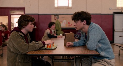 Sophia Lillis, Wyatt Oleff - Ez így nem oké - Apja lánya - Filmfotók