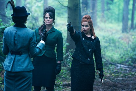 Polly Walker, Paloma Faith - Pennyworth - Alma Cogan - Z filmu