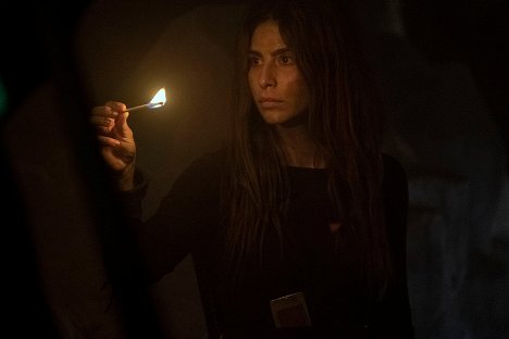 Nadia Hilker - The Walking Dead - Squeeze - Photos