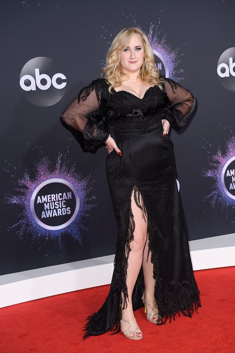 Brittany Tomlinson - American Music Awards 2019 - Events
