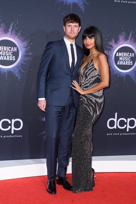 Jameela Jamil - American Music Awards 2019 - Z akcií