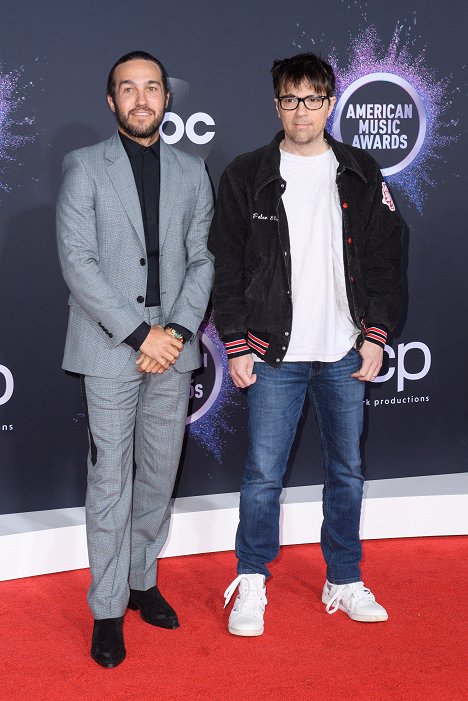 Pete Wentz, Rivers Cuomo - American Music Awards 2019 - Events