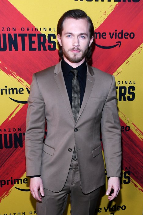 World Premiere Of Amazon Original "Hunters" at DGA Theater on February 19, 2020 in Los Angeles, California - Greg Austin - Hunters - De eventos