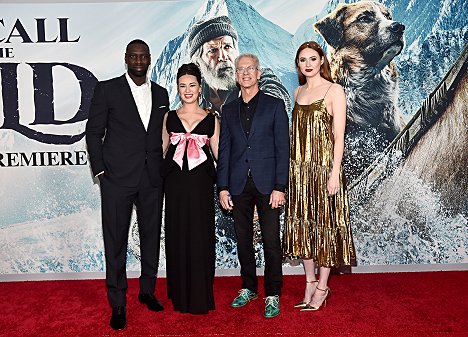 World premiere of The Call of the Wild at the El Capitan Theater in Los Angeles, CA on Thursday, February 13, 2020 - Omar Sy, Cara Gee, Chris Sanders, Karen Gillan - Volanie divočiny - Z akcií