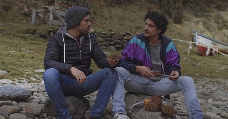 Samuel González, Antonio Altamirano - Los fuertes - De la película