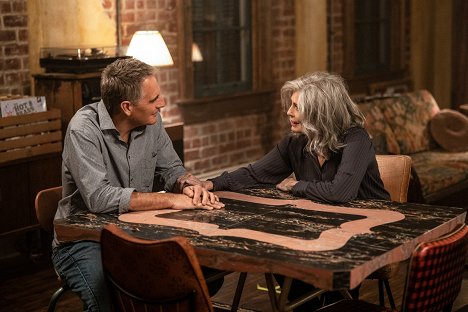 Scott Bakula, Joanna Cassidy - NCIS: New Orleans - Relentless - Photos