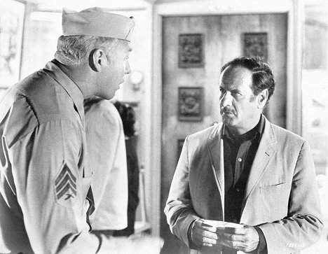 George Kennedy, Eli Wallach - Yllätystodistaja - Kuvat elokuvasta