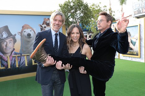 Premiere of DOLITTLE at the Regency Village Theatre in Los Angeles, CA on Saturday, January 11, 2020 - Stephen Gaghan, Susan Downey, Robert Downey Jr. - Dolittle - Z akcií