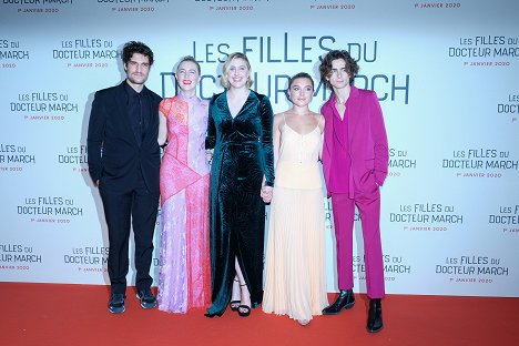 Paris premiere of LITTLE WOMEN - Louis Garrel, Saoirse Ronan, Greta Gerwig, Florence Pugh, Timothée Chalamet - Malé ženy - Z akcií