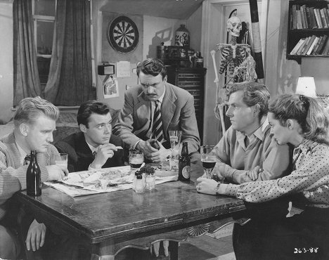 Donald Houston, Dirk Bogarde, Donald Sinden, Kenneth More - Doctor in the House - Van film